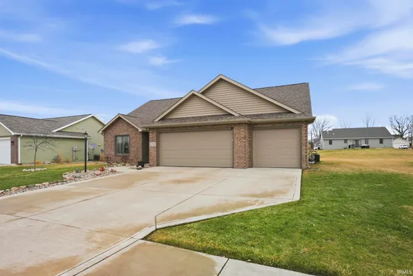 $349,000 | 2092 Hemlock Lane, Warsaw, IN 46580