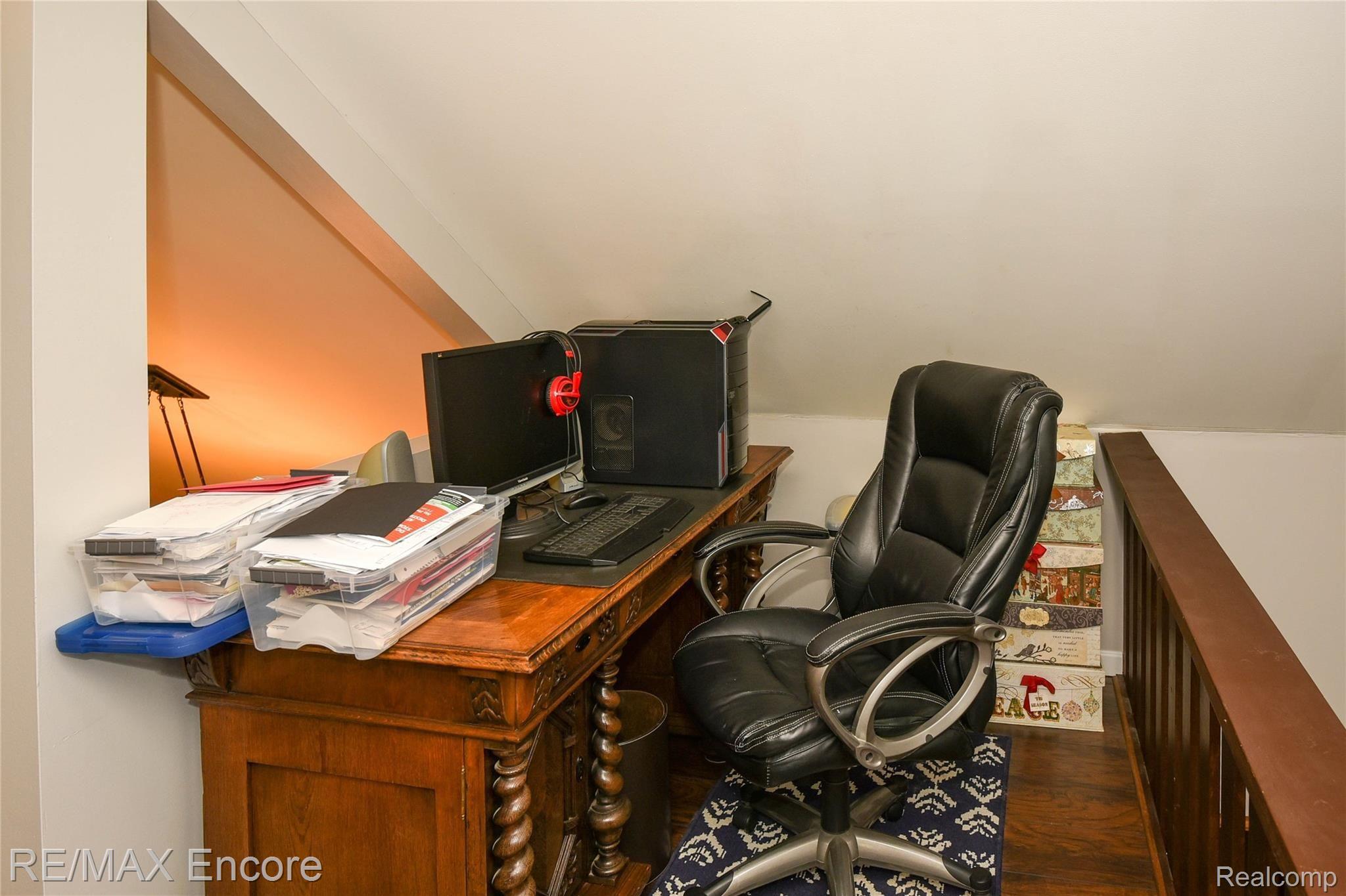 6274 Washburn Road Goodrich, MI 48438 - Photo 77 of 96 Up Level Office Den Area (4).jpg