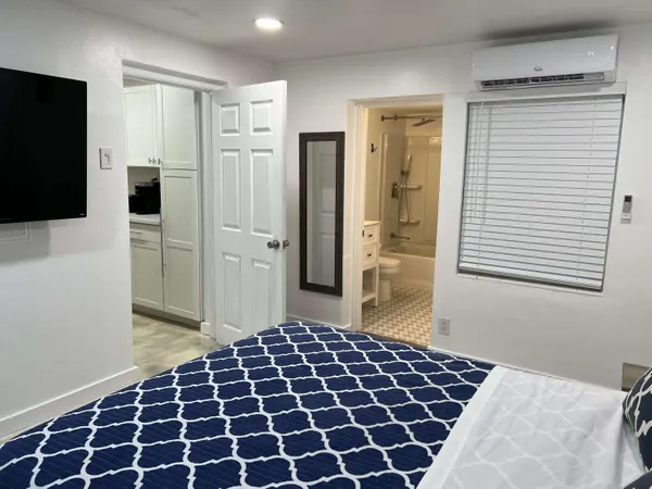 $3,250 | 2648 Northeast 15th Terrace, Pompano Beach, FL 33064