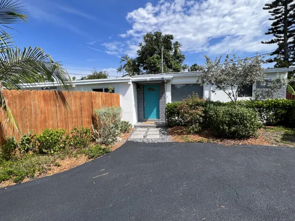 $3,250 | 2648 Northeast 15th Terrace, Pompano Beach, FL 33064