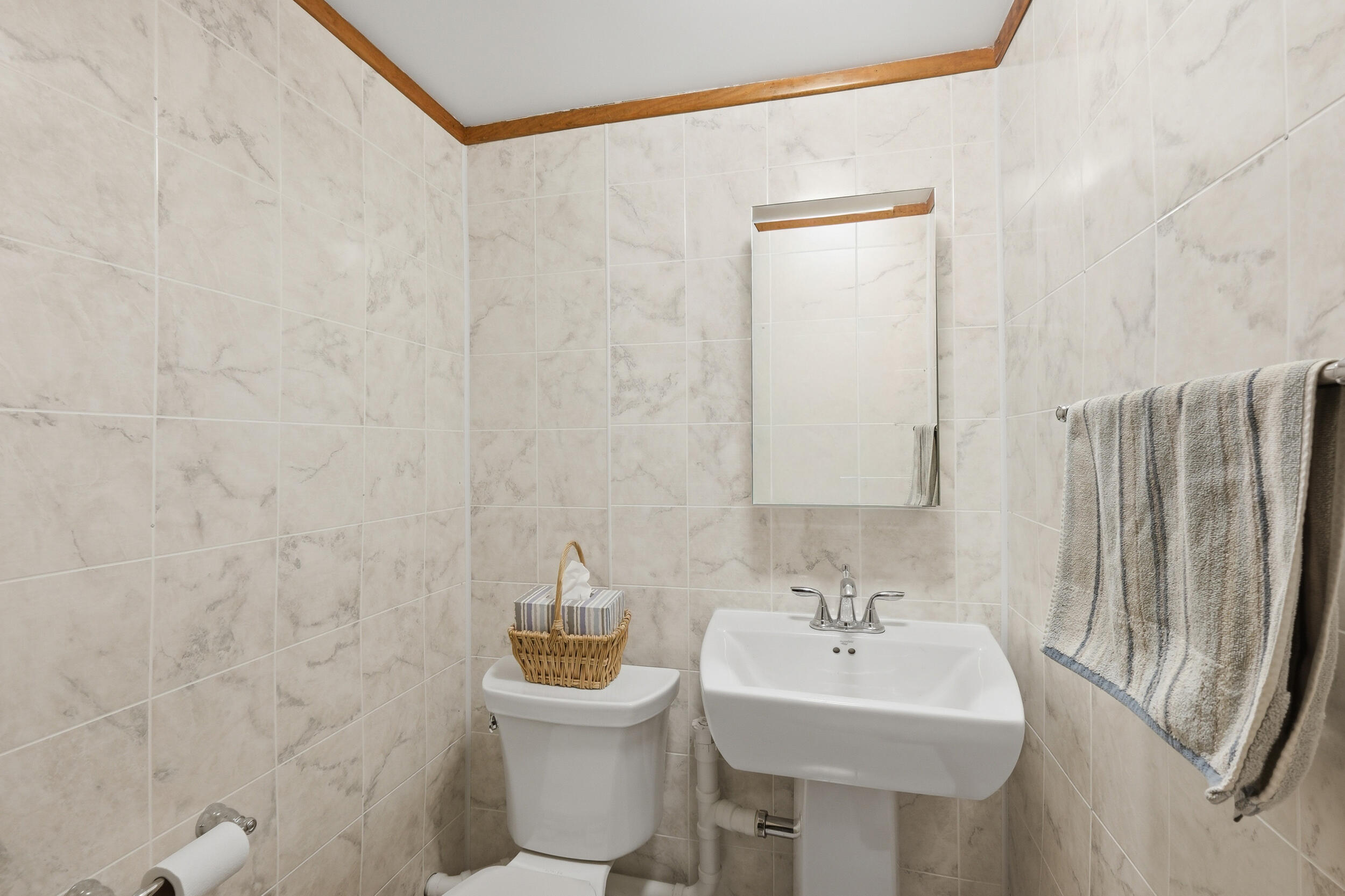 418 East Racine Street Jefferson, WI 53549 - Photo 21 of 34 lower half bath