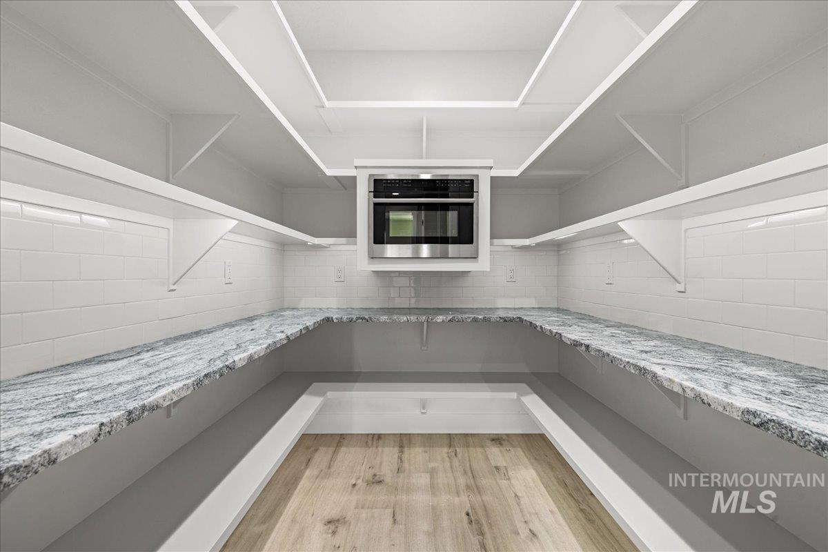 23735 Legends Lane Caldwell, ID 83607 - Photo 15 of 34 View of pantry