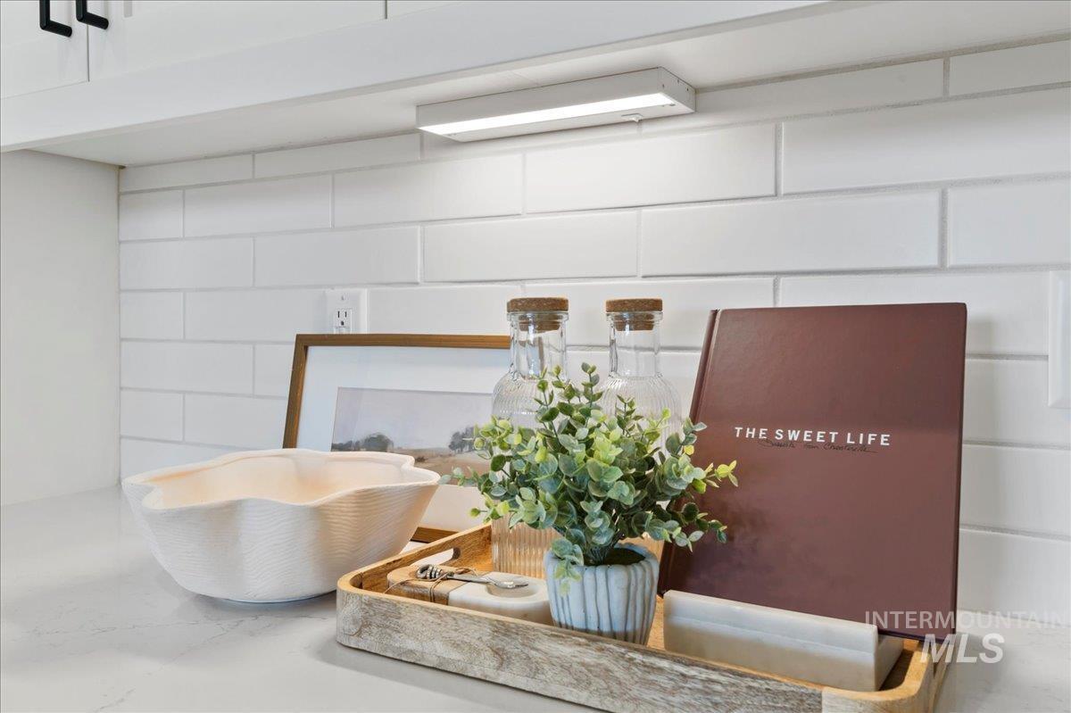 6370 North Barholm Lane Eagle, ID 83616 - Photo 14 of 33 Kitchen view