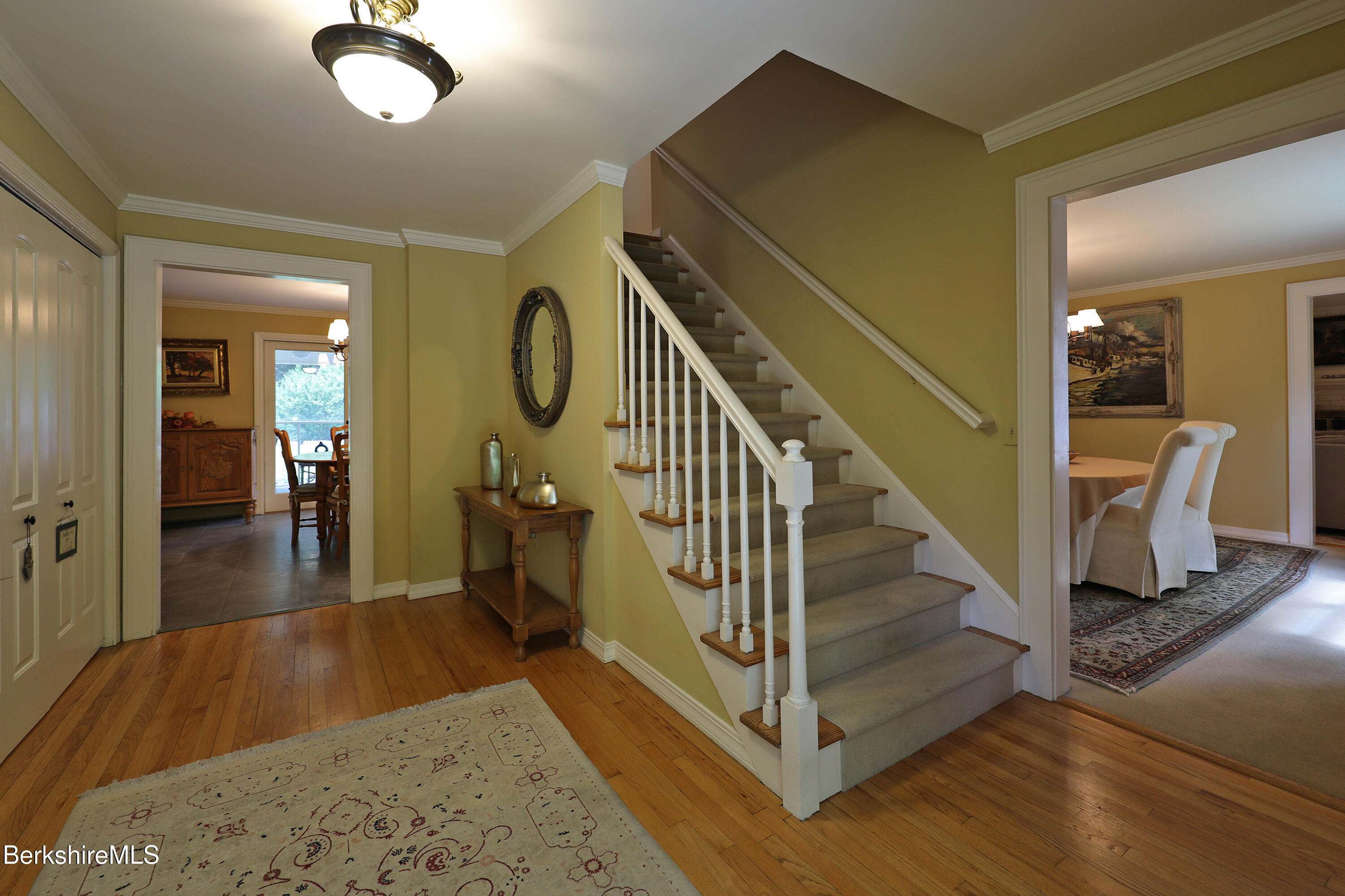 576 Holmes Road Pittsfield, MA 01201 - Photo 4 of 55 GRAND FRONT FOYER