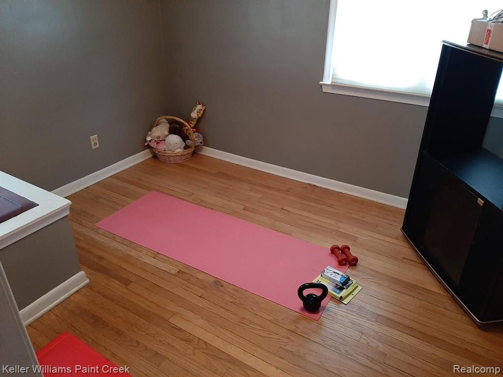 31159 Kelly Road Fraser, MI 48026 - Photo 23 of 33