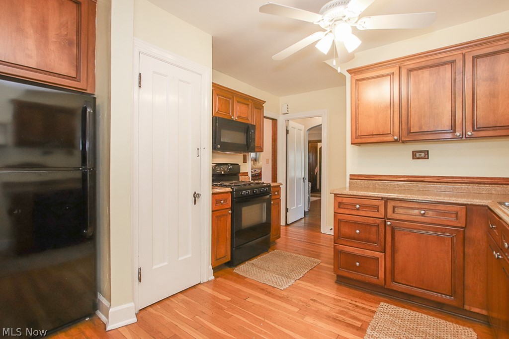 1344 Plainfield Road Cleveland, OH 44121 - Photo 2 of 32 Gallery Image 2