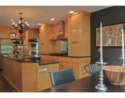 34 Old Tannery Road Providence, RI 02906 - Photo 9 of 20 Kitchen.