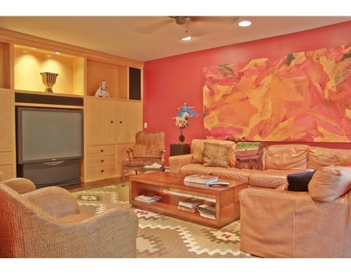 34 Old Tannery Road Providence, RI 02906 - Photo 10 of 20 Den/Family/Great Room.
