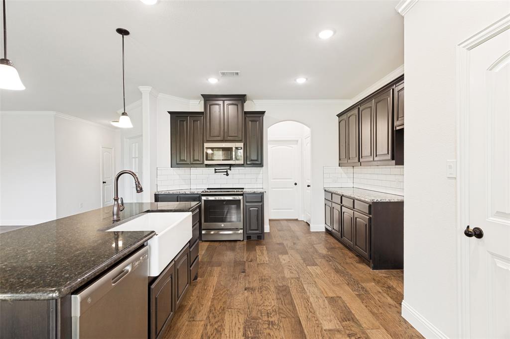 428 Herb Stephens Jr Way Springtown, TX 76082 - Photo 15 of 39