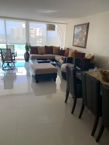 $3,900 | 100 Bayview Drive, Unit 606, Sunny Isles Beach, FL 33160