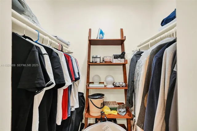 $3,900 | 100 Bayview Drive, Unit 606, Sunny Isles Beach, FL 33160