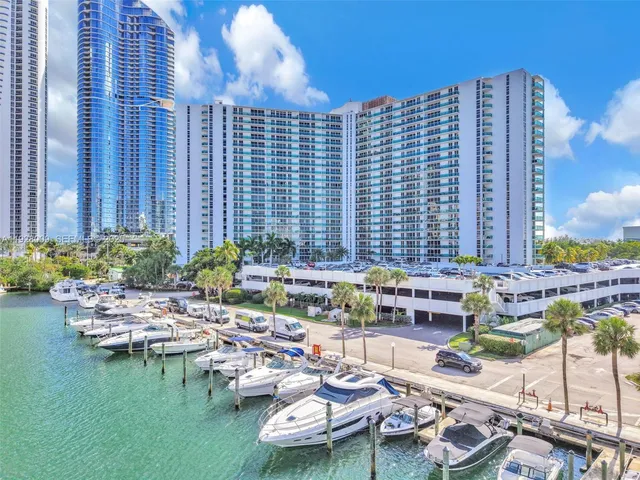$3,900 | 100 Bayview Drive, Unit 606, Sunny Isles Beach, FL 33160