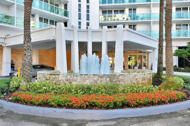 $3,900 | 100 Bayview Drive, Unit 606, Sunny Isles Beach, FL 33160