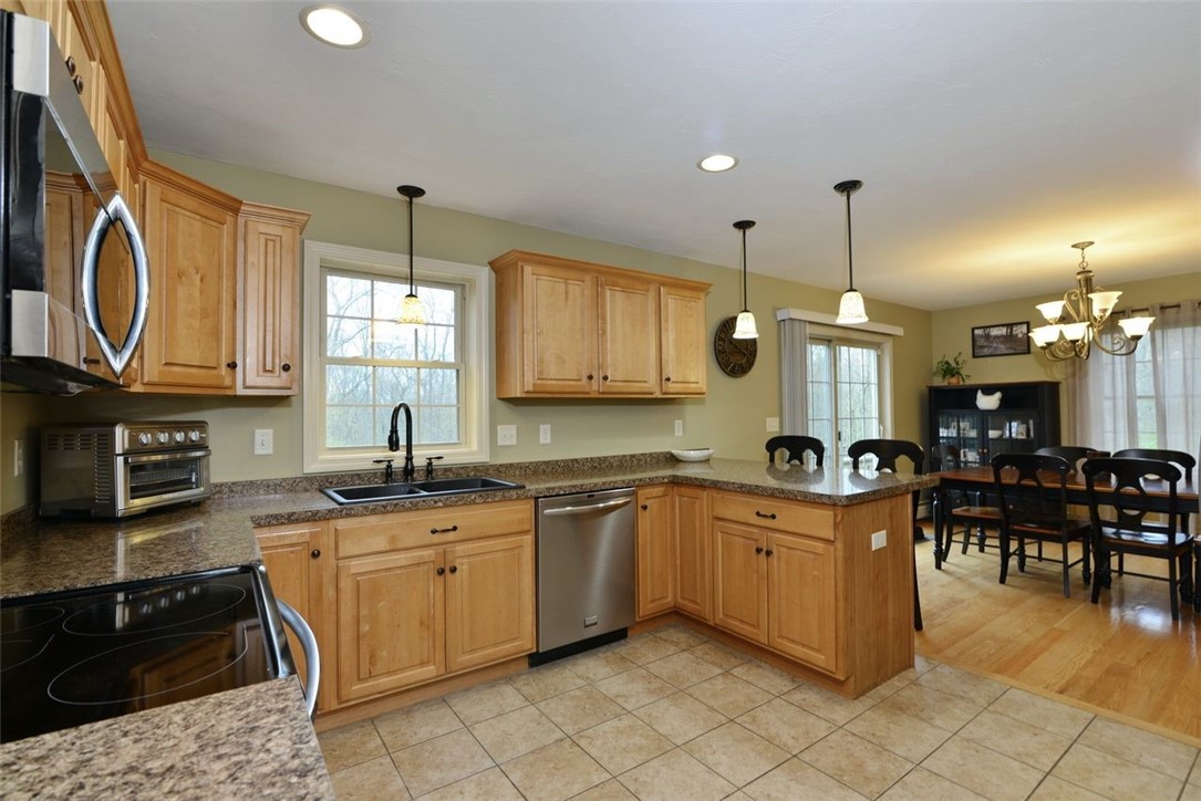 341 Ledge Road Killingly, CT 06241 - Photo 13 of 27