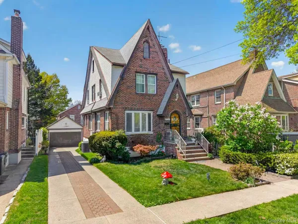 $1,298,000 | 29-46 169th Street | Murray Hill - Flushing