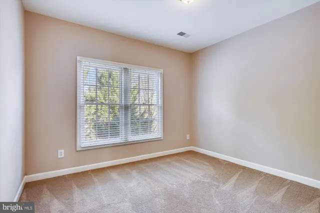 $6,500 | 707 Hawkins Way, Alexandria, VA 22314