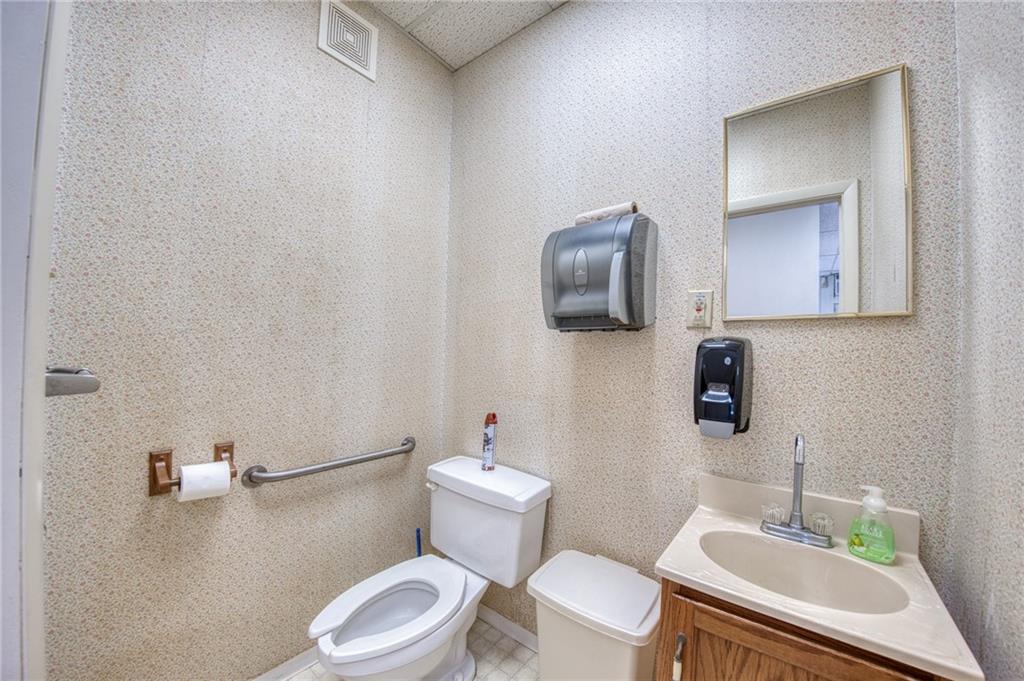 5614 Verona Road Verona, PA 15147 - Photo 9 of 34 Half bath in commercial space