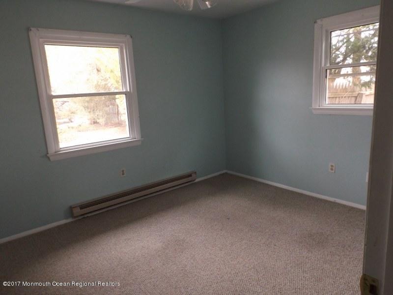 13 Reno Court Barnegat, NJ 08005 - Photo 12 of 18 DSCF1513_800x600