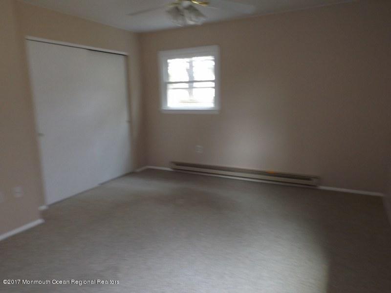 13 Reno Court Barnegat, NJ 08005 - Photo 15 of 18 DSCF1522_800x600