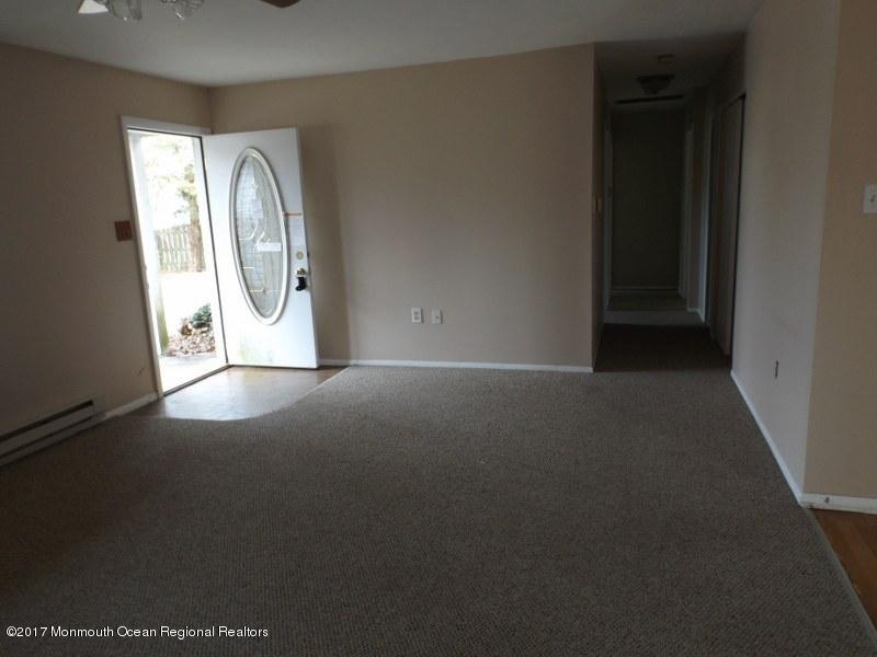 13 Reno Court Barnegat, NJ 08005 - Photo 5 of 18 DSCF1483_800x600