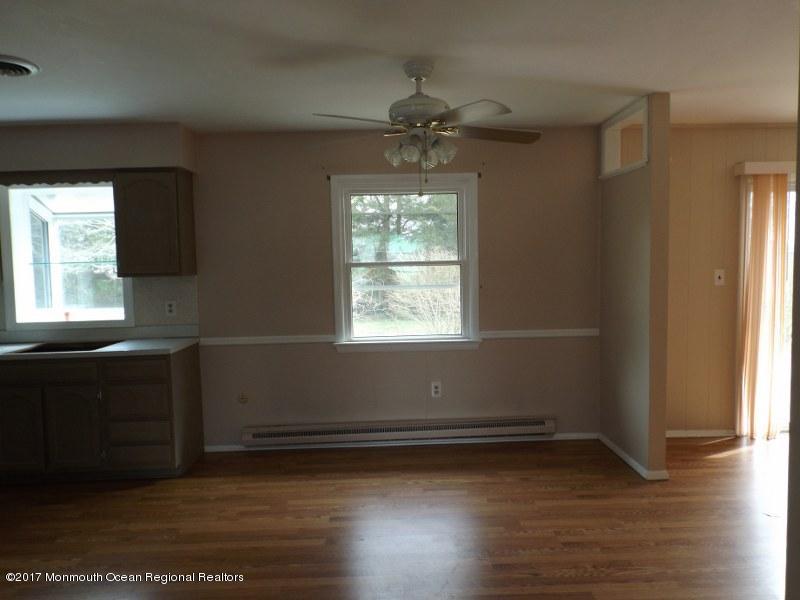 13 Reno Court Barnegat, NJ 08005 - Photo 6 of 18 DSCF1485_800x600