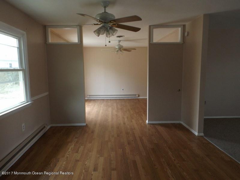 13 Reno Court Barnegat, NJ 08005 - Photo 8 of 18 DSCF1490_800x600