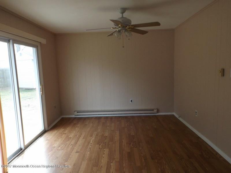 13 Reno Court Barnegat, NJ 08005 - Photo 9 of 18 DSCF1491_800x600
