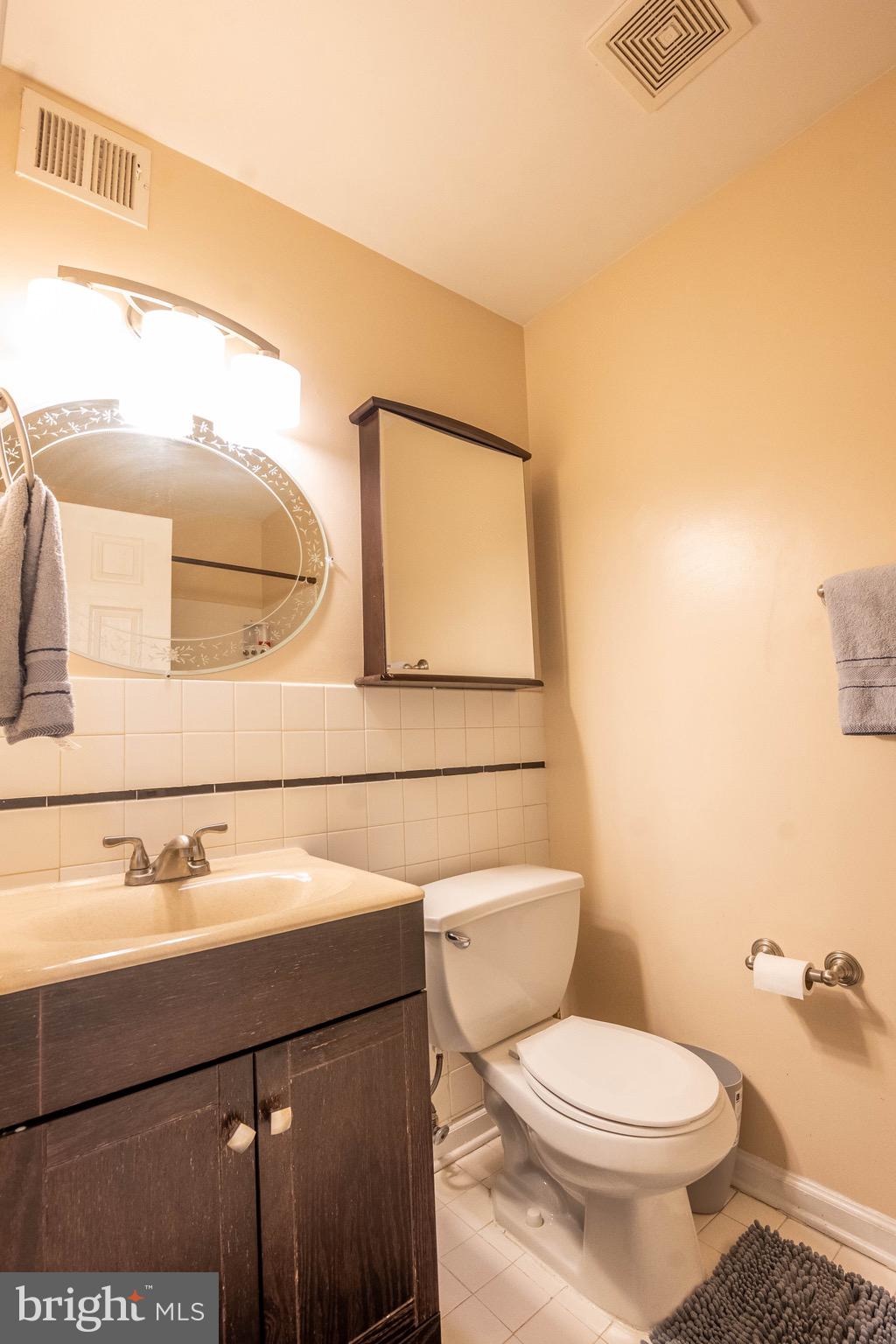 129 Bickley Road Glenside, PA 19038 - Photo 14 of 29 Hall Bath