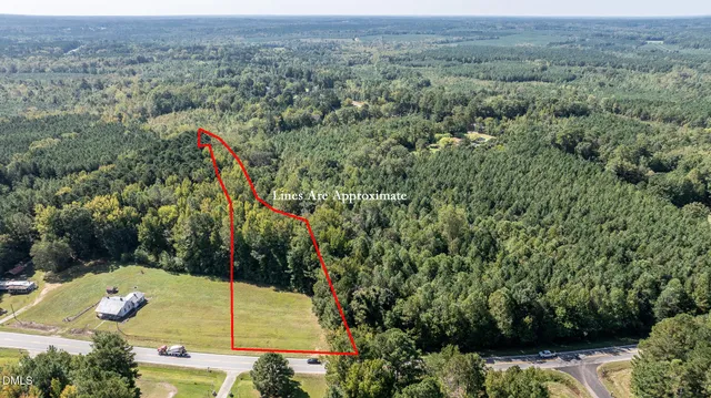 a view of a outdoor space