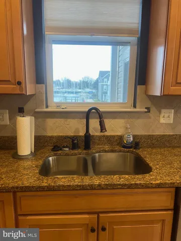 a close view of sink and tap