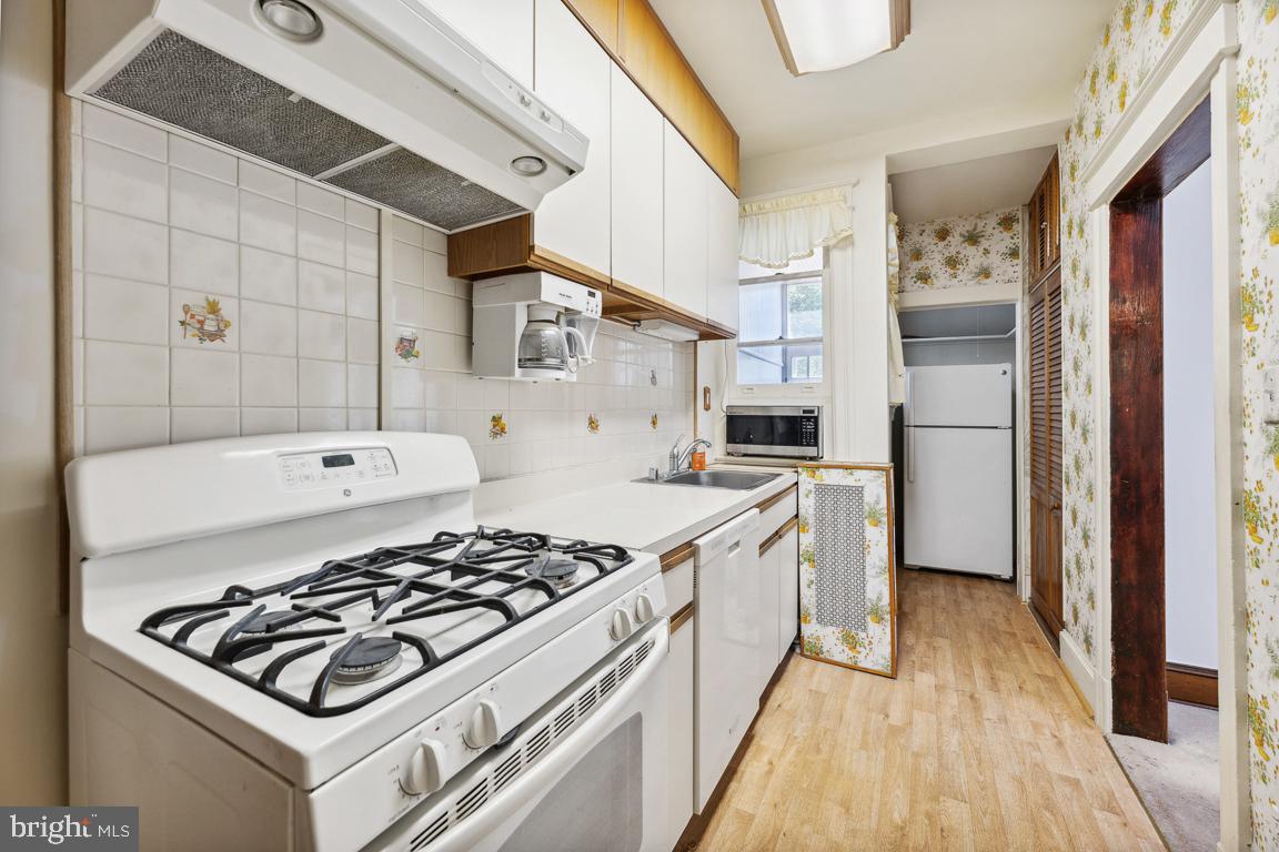 714 Webster Street Northwest Washington, DC 20011 - Photo 12 of 30