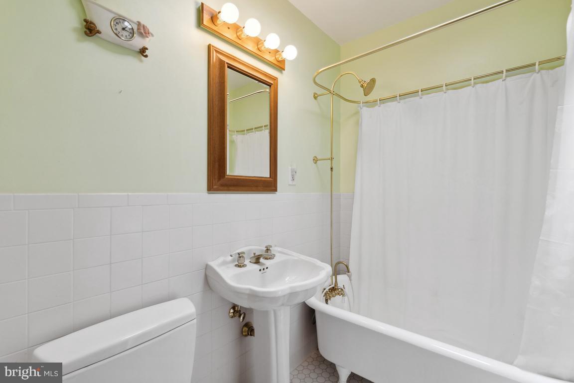714 Webster Street Northwest Washington, DC 20011 - Photo 16 of 30