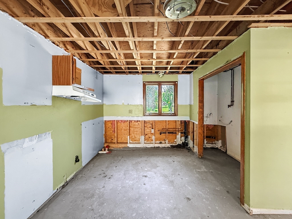 6 Philip Street Hudson, MA 01749 - Photo 27 of 41
