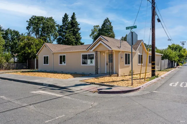 $464,000 | 755 Central Avenue, Willits, CA 95490