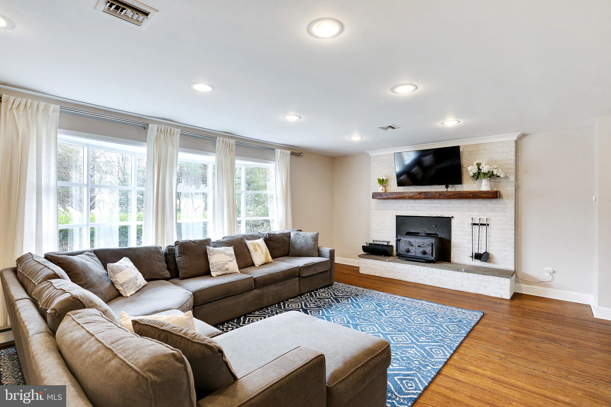 913 Penn Valley Road Media, PA 19063 - Photo 3 of 51