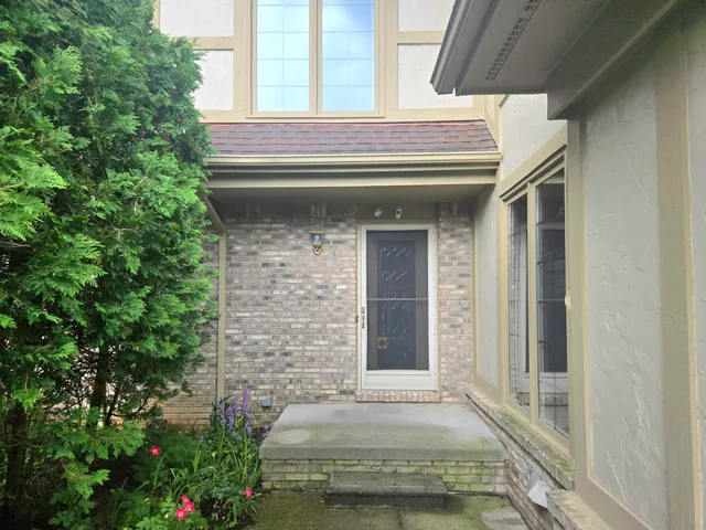 $455,000 | 2782 Maitland Drive, Ann Arbor, MI 48105