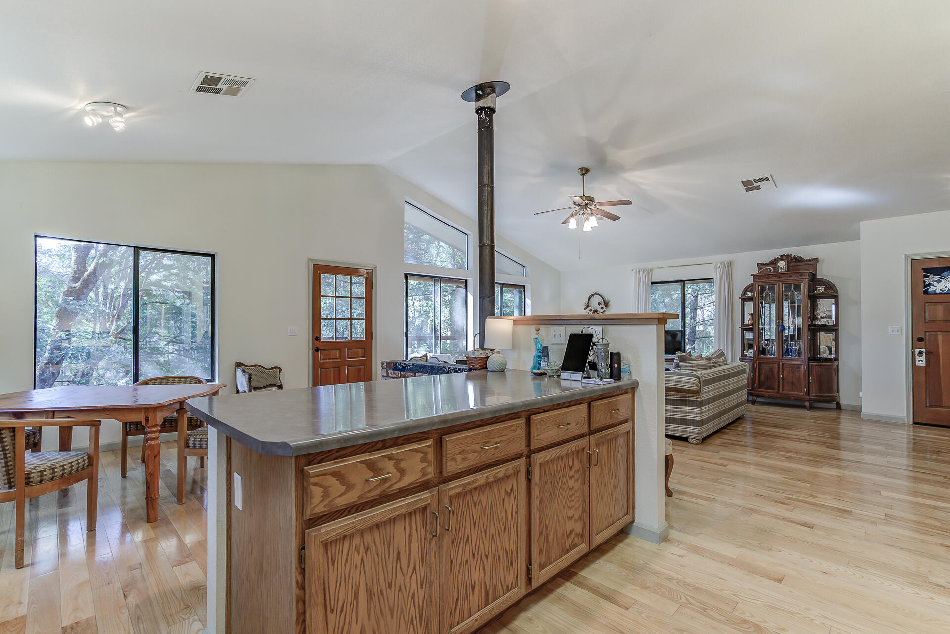 551 Salt Flat Road Lewiston, CA 96052 - Photo 9 of 29 a very nice looking living room with a large window