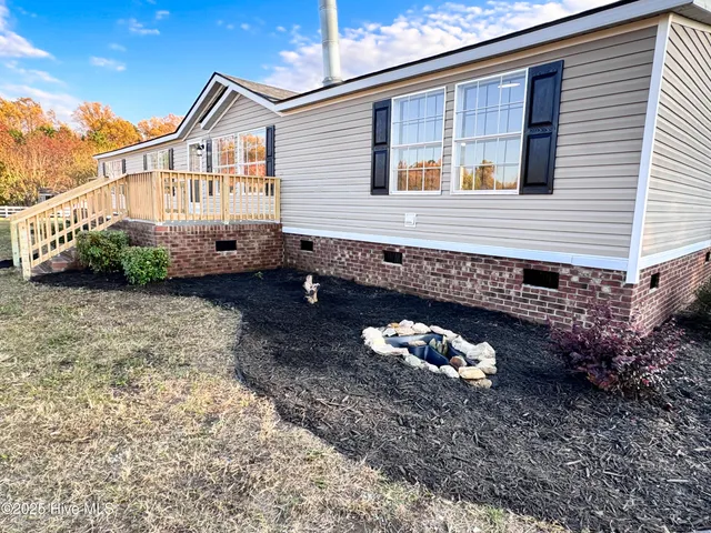 $289,900 | 1330 Campground Road, Selma, NC 27576