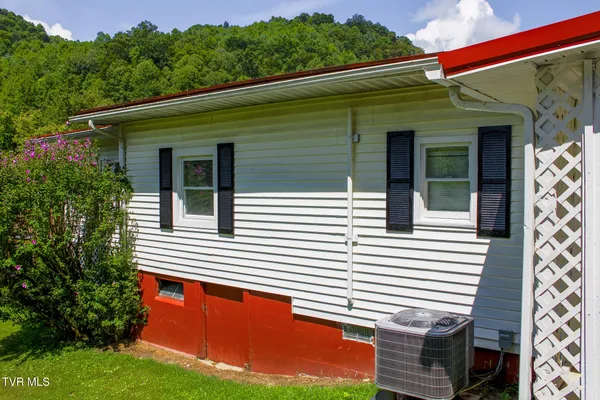 $175,000 | 14439 Holbrook Chapel Road, Coeburn, VA 24230