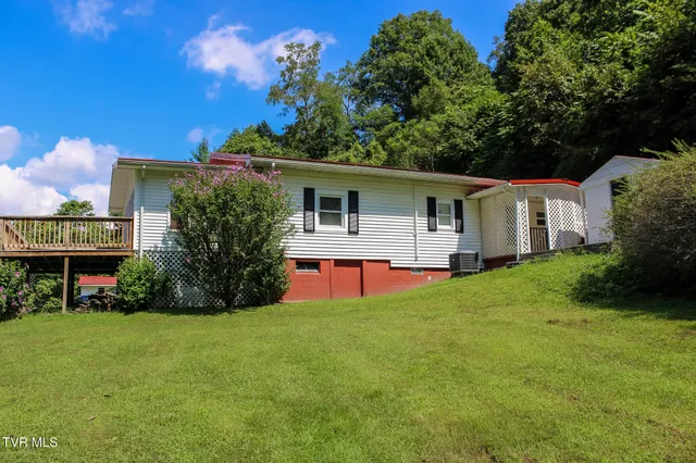 $184,000 | 14439 Holbrook Chapel Road, Coeburn, VA 24230