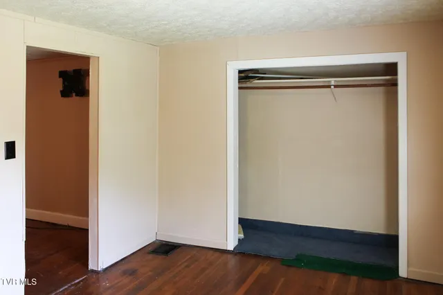 $184,000 | 14439 Holbrook Chapel Road, Coeburn, VA 24230