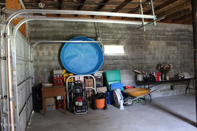 $184,000 | 14439 Holbrook Chapel Road, Coeburn, VA 24230