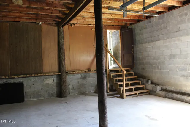 $184,000 | 14439 Holbrook Chapel Road, Coeburn, VA 24230