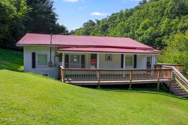 $184,000 | 14439 Holbrook Chapel Road, Coeburn, VA 24230