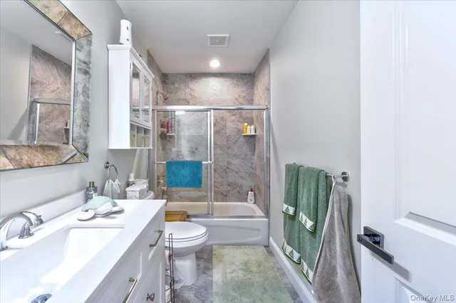 $849,999 | 468 Granny Road, Medford, NY 11763