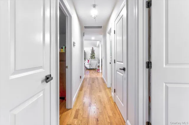 $849,999 | 468 Granny Road, Medford, NY 11763