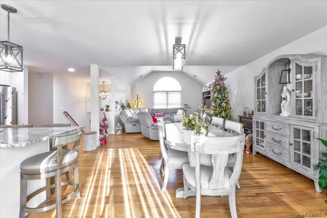 $849,999 | 468 Granny Road, Medford, NY 11763