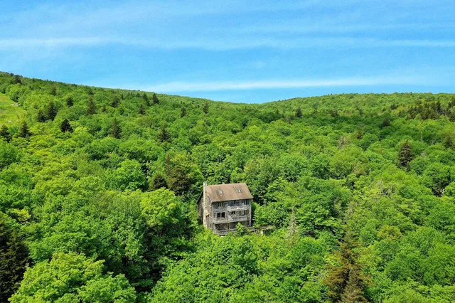 $2,000,000 | 1300 Mountain Road, Ludlow, VT 05149