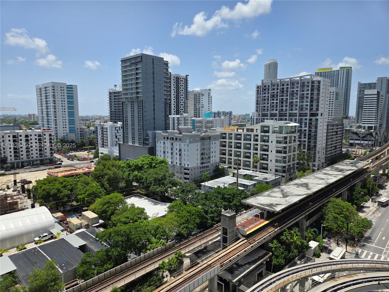 79 Southwest 12th Street, Unit 1701S Miami, FL 33130 - Photo 21 of 25 a city view