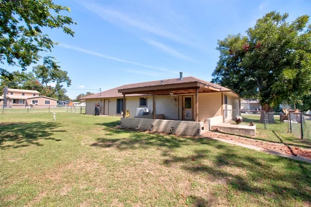 $1,400 | 373 Old Shawnee Trail Drive, Gordonville, TX 76245